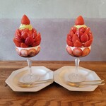 256nicom - parfait"苺の木"